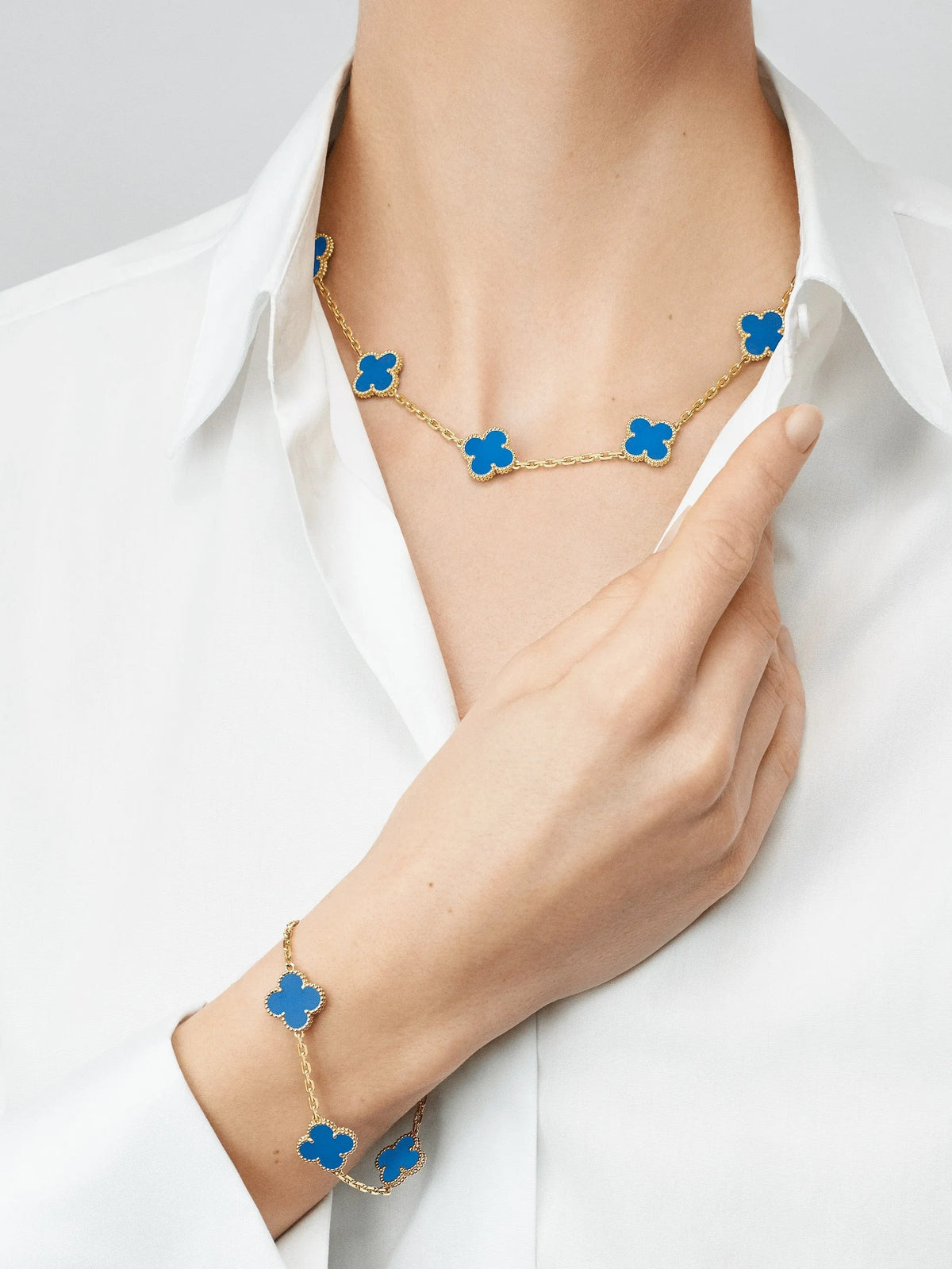 Clover Leaf Bracelet X9857