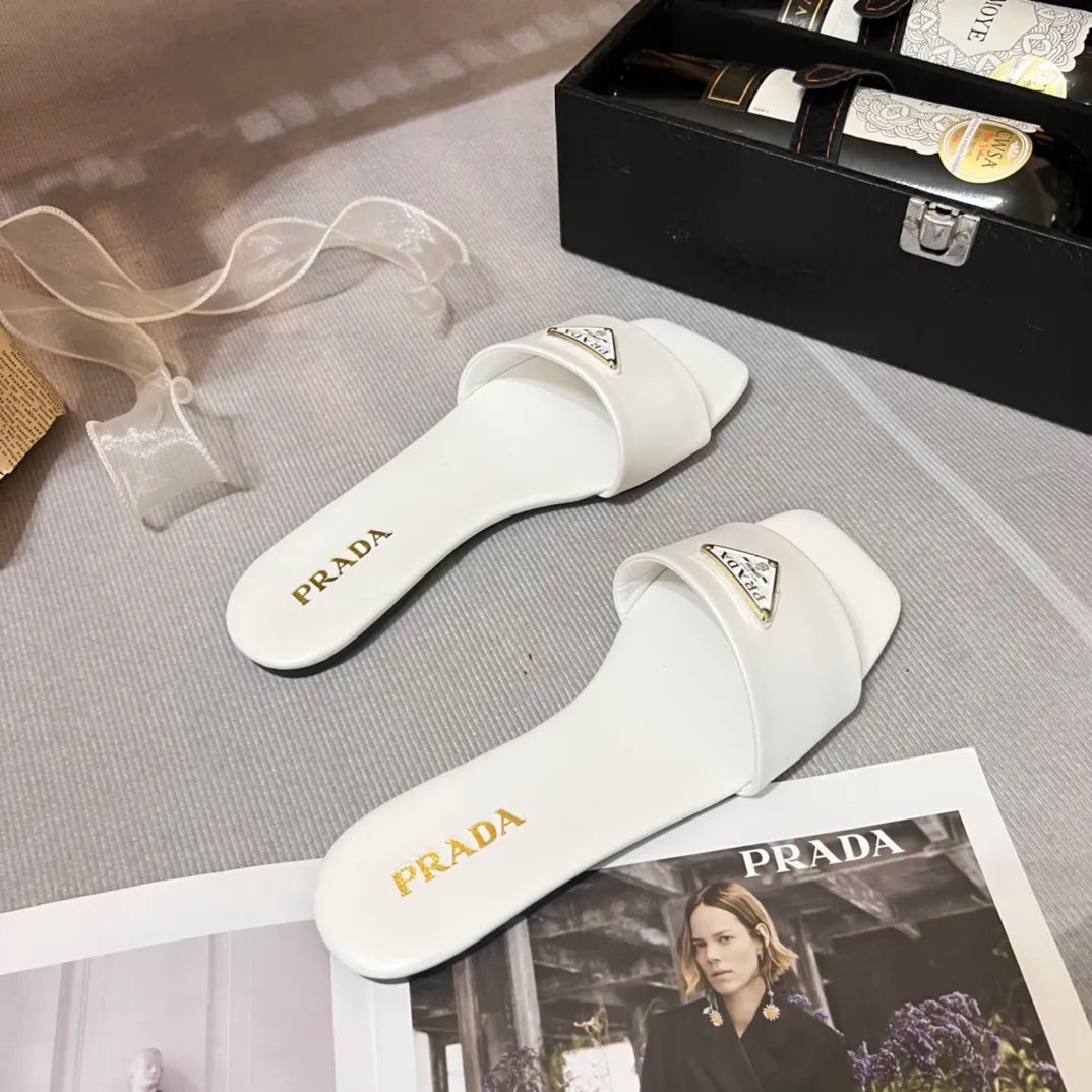 Women Slippers Q9256
