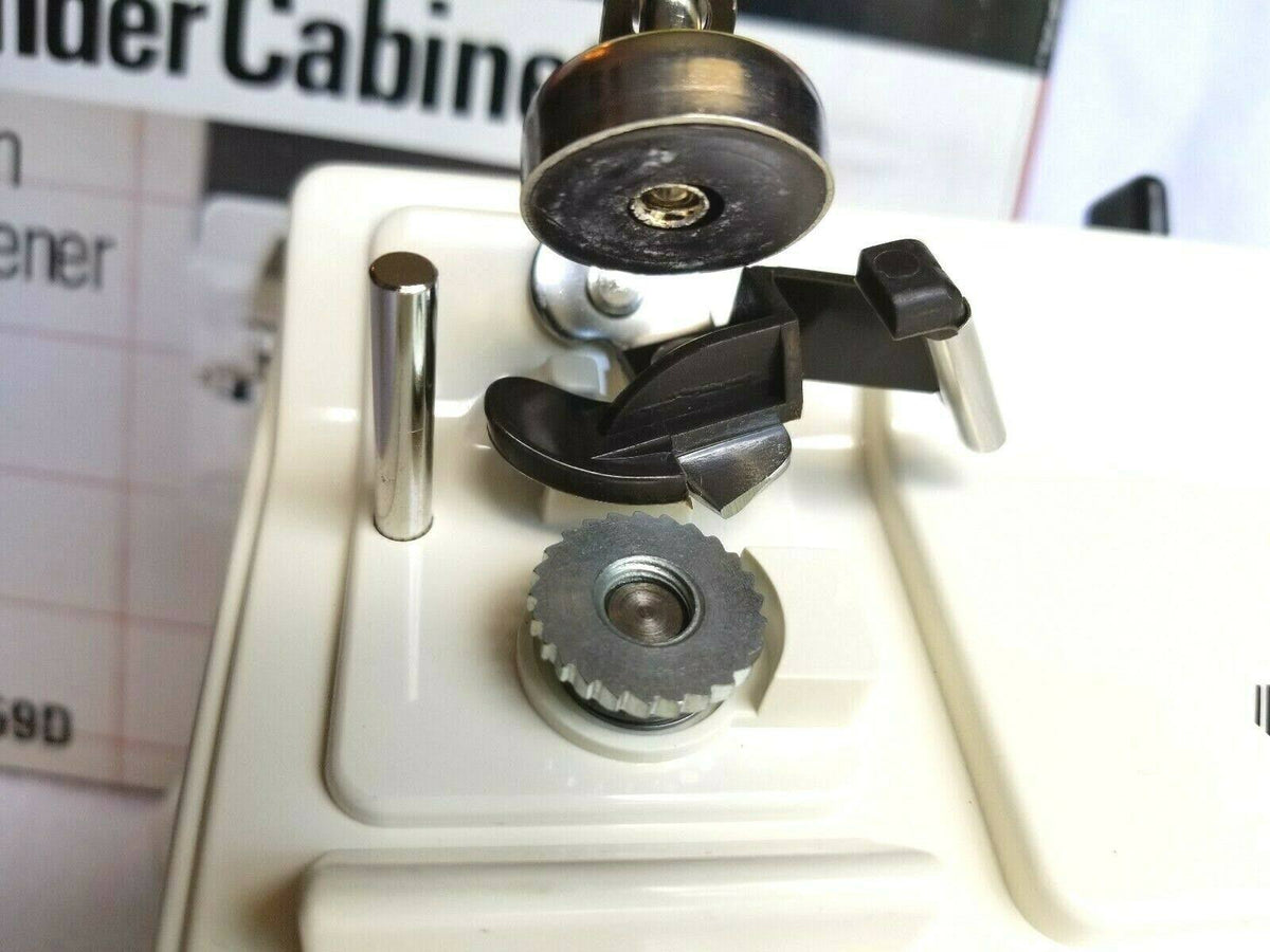 Black Under Cabinet Electric Can Opener A636