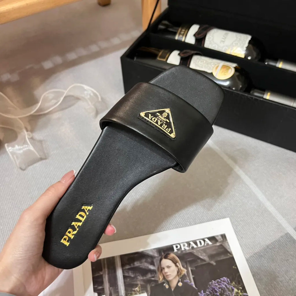 Women Slippers Q9256