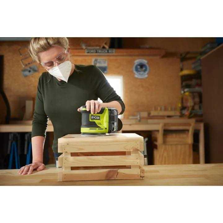 18V Cordless Random Orbit Sander E710522