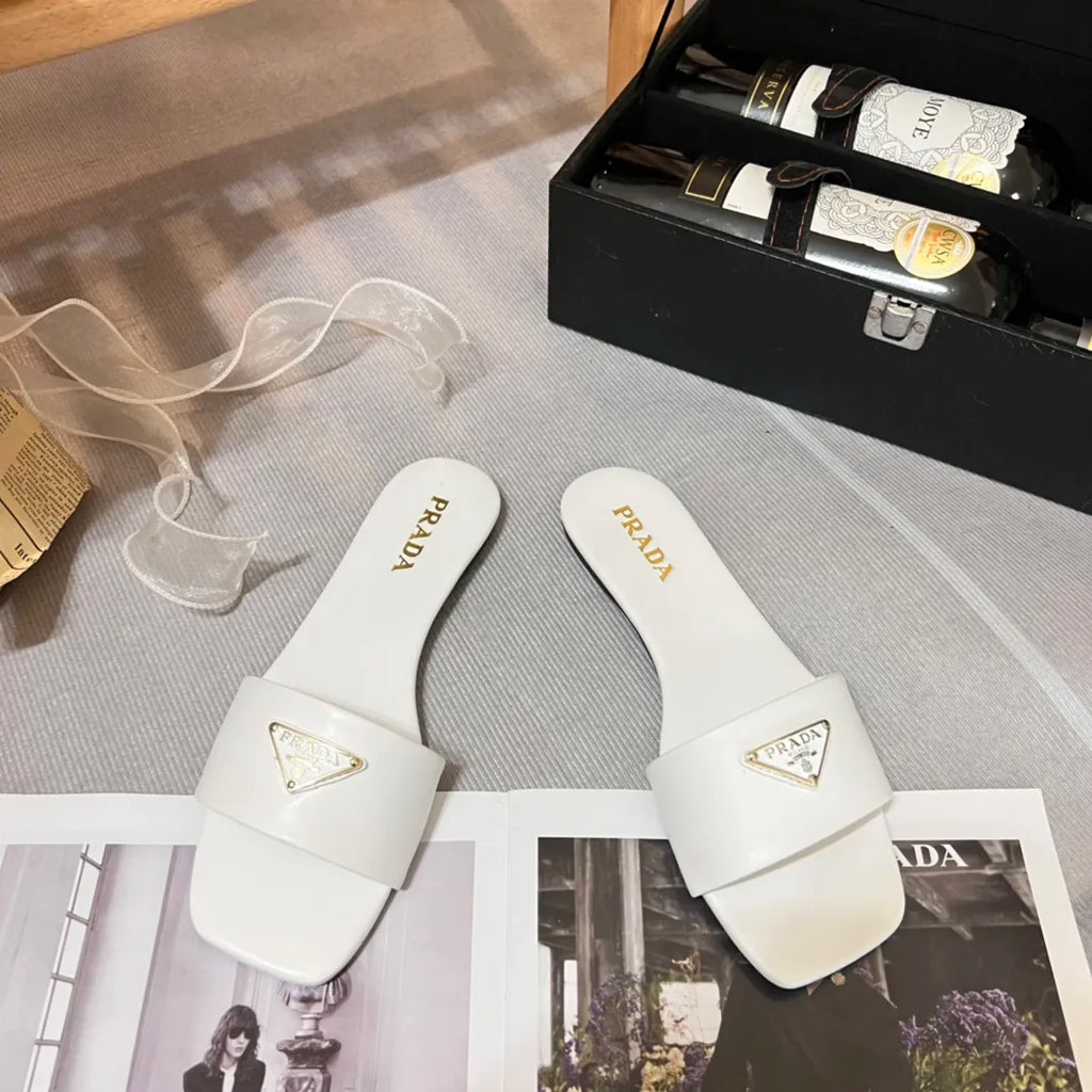Women Slippers Q9256