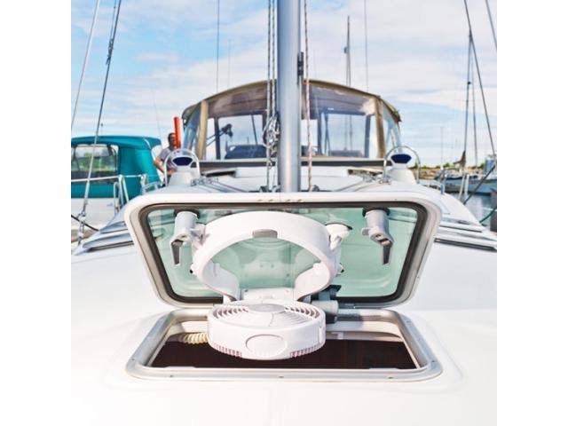 12V Hatch Fan with Suction Mount and Light W473