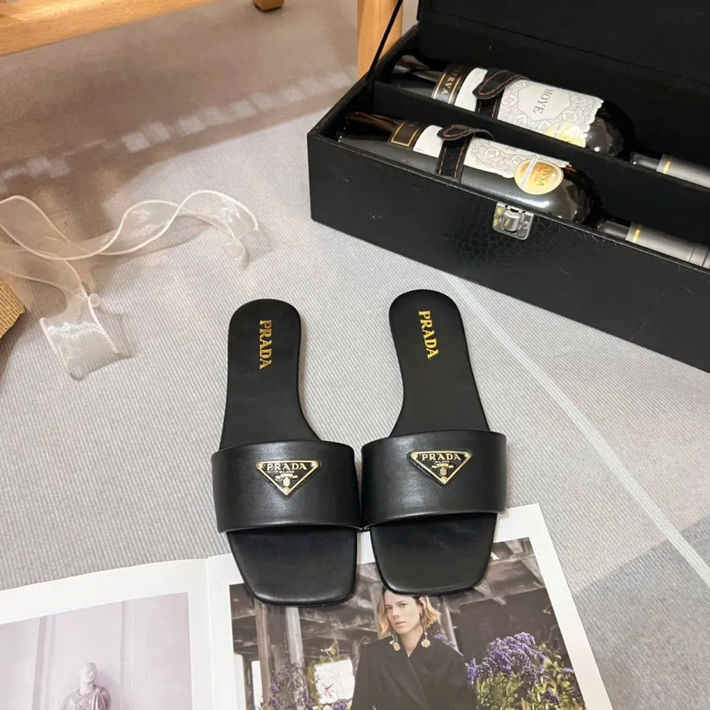 Women Slippers Q9256