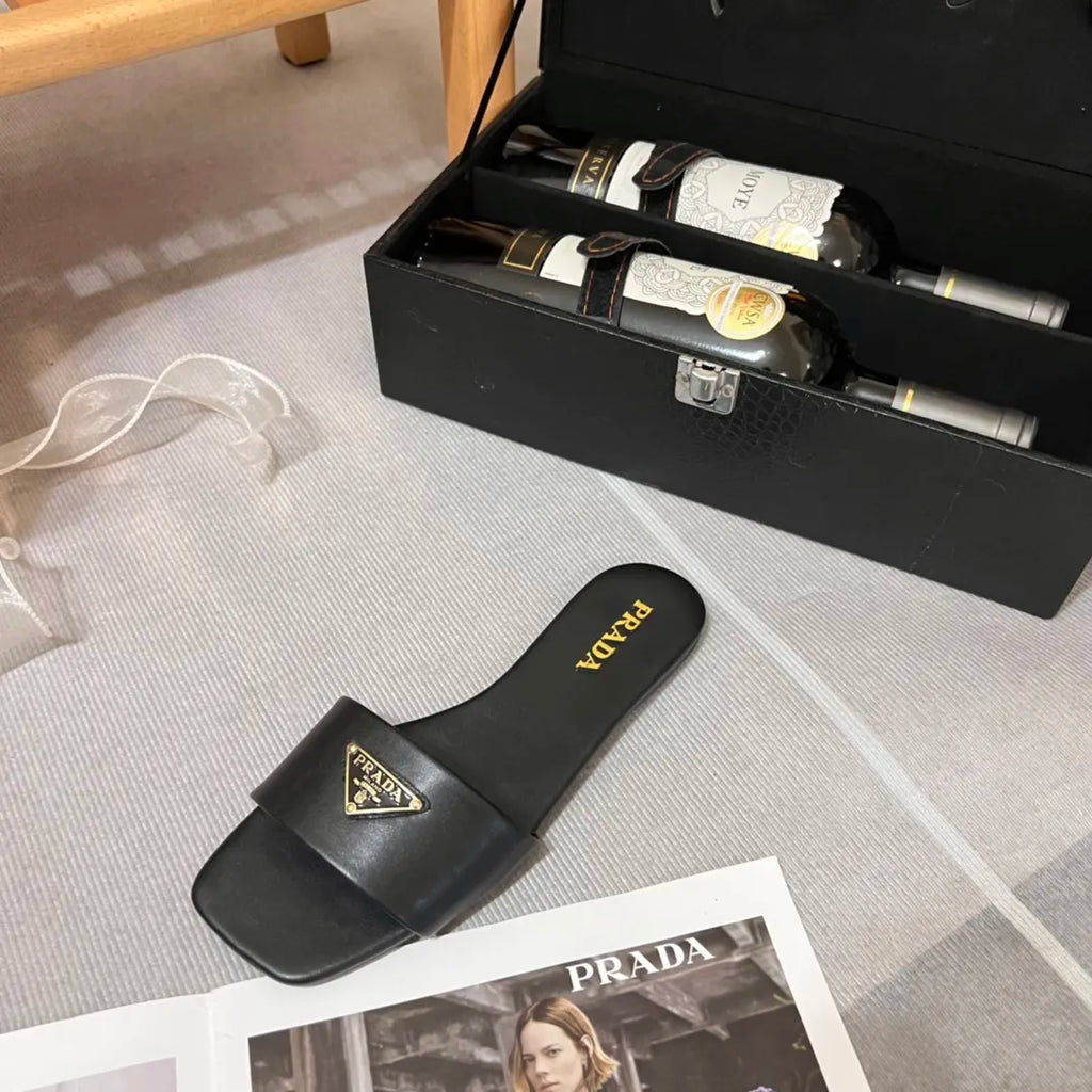 Women Slippers Q9256