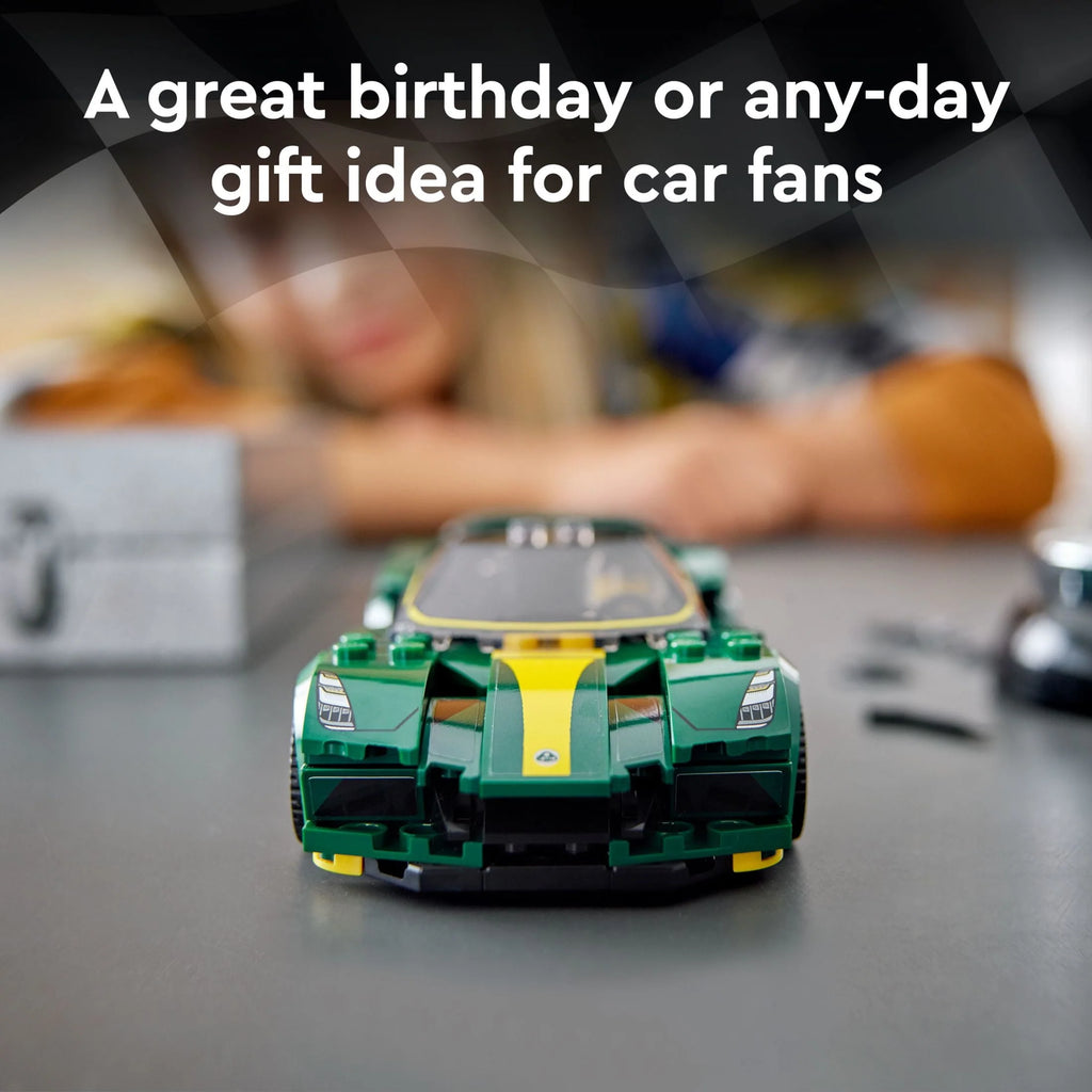Race Car Toy Model Building Set with Driver Minifigure R318095