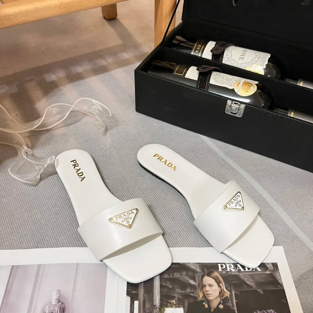 Women Slippers Q9256